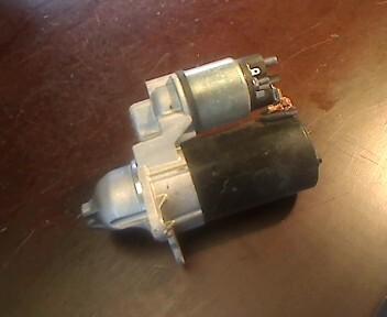 Foto: ANLASSER / STARTER BOSCH eines Opel Corsa 1.0 12V GL
