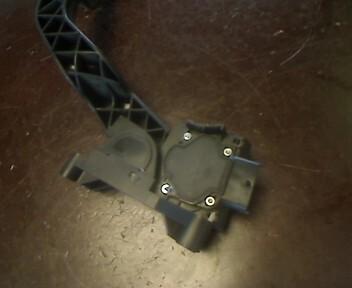 Foto: GASPEDAL eines Fiat Stilo 1.2 16V GL
