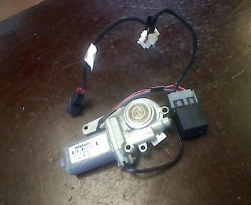 Foto: SCHIEBEDACHMOTOR eines Fiat Punto 1.2 8V GL