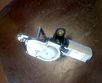 Foto: SCHEIBENWISCHERMOTOR HINTEN eines Fiat Punto 1.2 8V GL