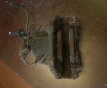 Foto: BREMSSATTEL VR eines Audi A6 2.8 quattro