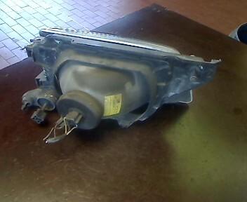 Foto: SCHEINWERFER LINKS L eines Opel Kadett e