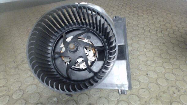 Foto: HEIZUNGSGEBLÄSE eines VW Polo TDI