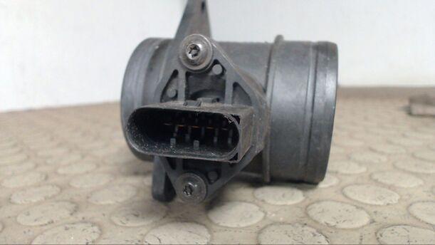 Foto: LUFTMASSENMESSER BOSCH eines VW Polo TDI