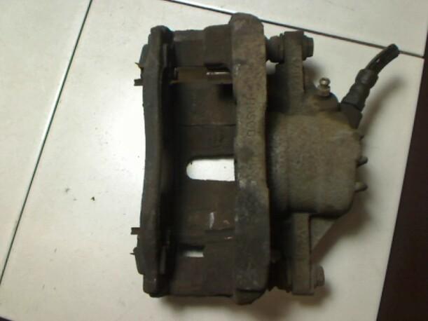 Foto: BREMSSATTEL VORN LINKS eines Peugeot 206 CC 110