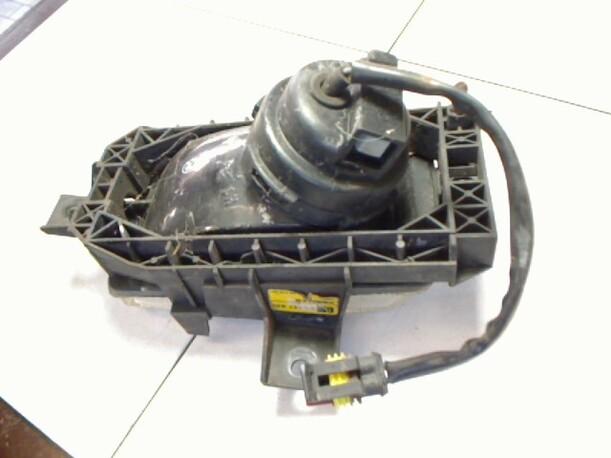 Foto: NEBELSCHEINWERFER RECHTS eines Opel Omega Caravan 2.0 16V