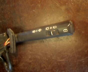 Foto: KOMBISCHALTER SEITLICH R eines Volvo 850 2.5-10V