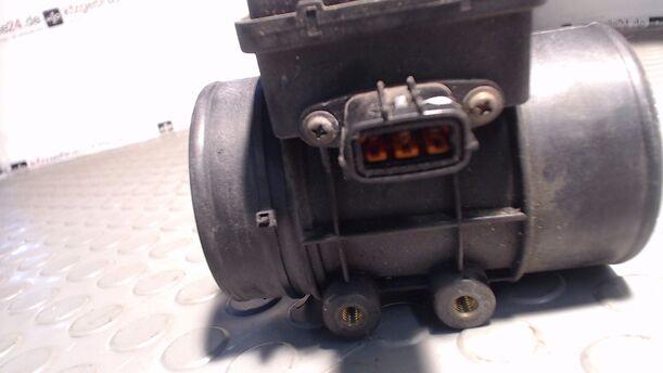 Foto: LUFTMASSENMESSER eines Mazda 626 1.9i