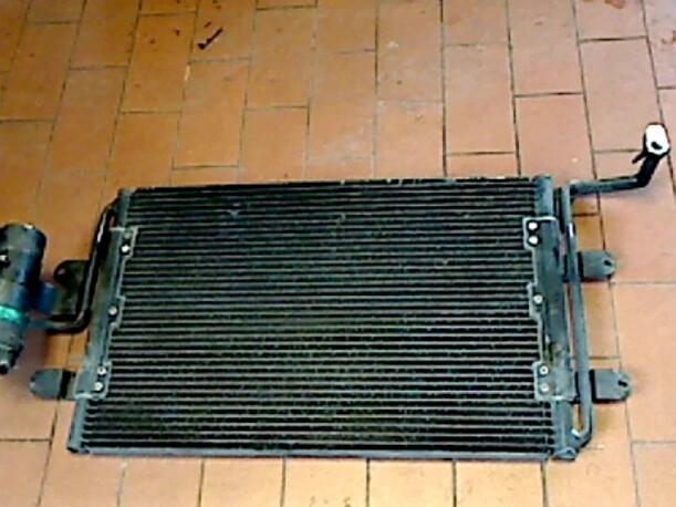 Foto: KONDENSATOR KLIMAANLAGE eines VW Golf 1.6