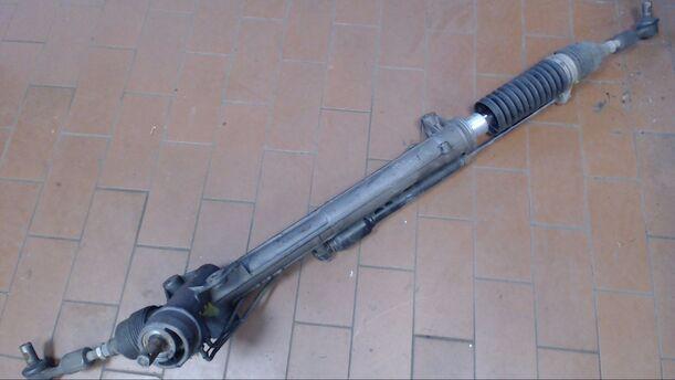 Foto: SERVOLENKUNG eines VW Passat 2.8 V6 4Motion