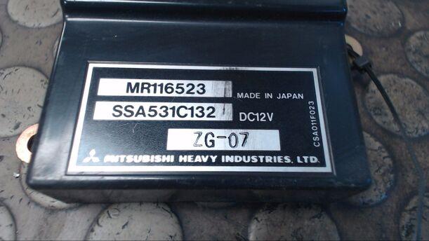 Foto: STEUERGERÄT KLIMAANLAGE eines Mitsubishi Carisma GDI