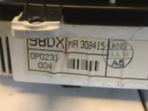Foto: TACHOEINHEIT eines Mitsubishi Carisma GDI