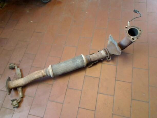 Foto: AUSPUFFROHR VORN eines Mazda 626 1.9i