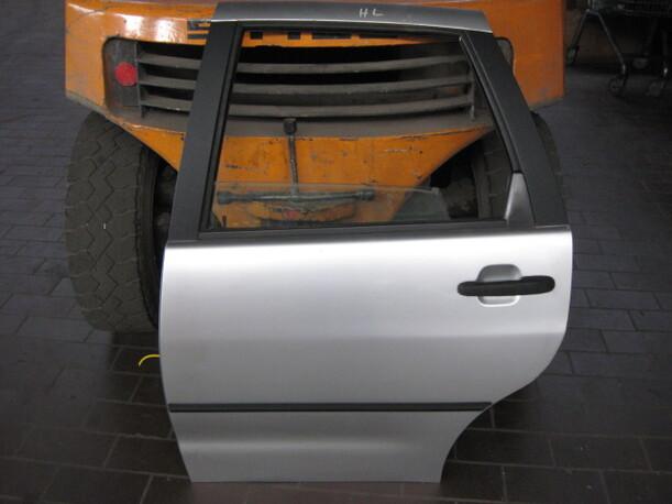 Foto: TÜR HINTEN LINKS eines Seat Cordoba 1.6i
