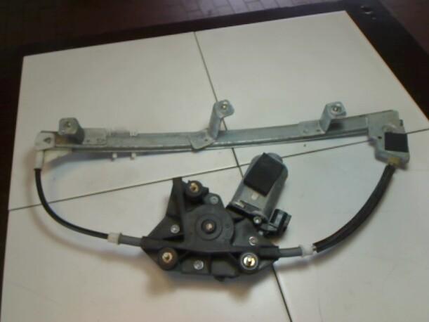 Foto: FENSTERHEBER ELEKTR. VORN LINKS eines Alfa Romeo 156 1.6 16V Twin Spark