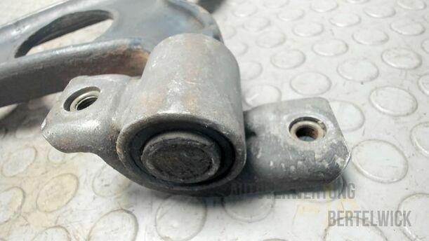 Foto: QUERLENKER VORNE RECHTS eines Alfa Romeo 156 1.6 16V Twin Spark