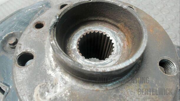 Foto: ACHSSCHENKEL VORNE RECHTS eines Alfa Romeo 156 1.6 16V Twin Spark
