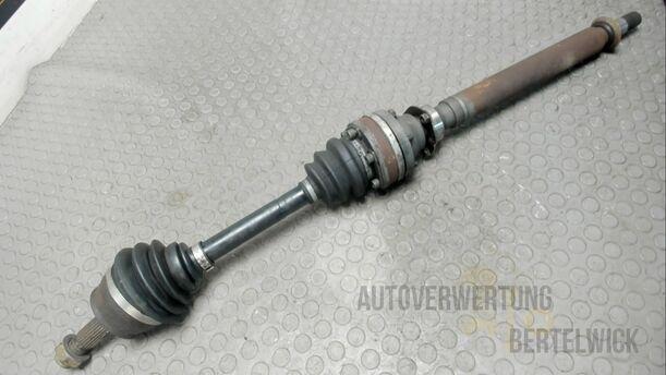 Foto: ANTRIEBSWELLE RECHTS eines Alfa Romeo 156 1.6 16V Twin Spark