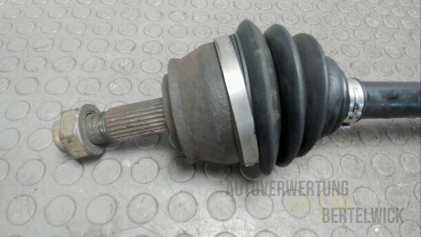 Foto: ANTRIEBSWELLE RECHTS eines Alfa Romeo 156 1.6 16V Twin Spark