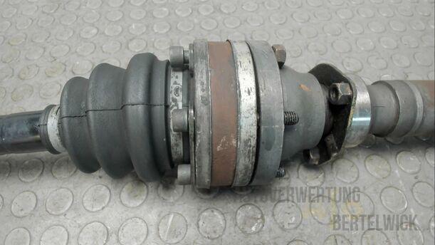 Foto: ANTRIEBSWELLE RECHTS eines Alfa Romeo 156 1.6 16V Twin Spark