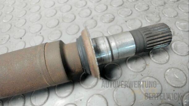 Foto: ANTRIEBSWELLE RECHTS eines Alfa Romeo 156 1.6 16V Twin Spark