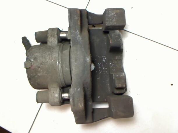 Foto: BREMSSATTEL VORN LINKS eines BMW 520i