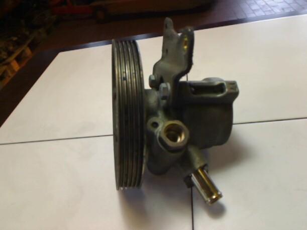 Foto: LENKGETRIEBEPUMPE eines Citroen ZX 1.4i