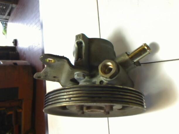 Foto: LENKGETRIEBEPUMPE eines Citroen ZX 1.4i