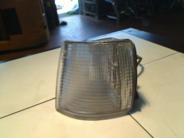 Foto: BLINKER / BLINKLICHT LINKS eines VW Passat Variant 1.8