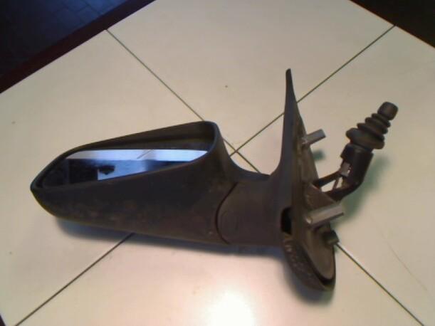 Foto: AUSSENSPIEGEL LINKS MECH. INNENVERSTB. eines Fiat Punto 55 6 Speed