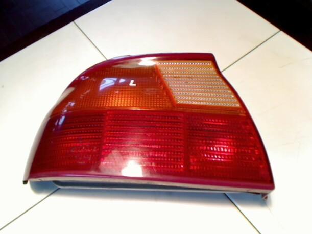 Foto: HECKLEUCHTE / RÜCKLICHT  LINKS eines Ford Mondeo