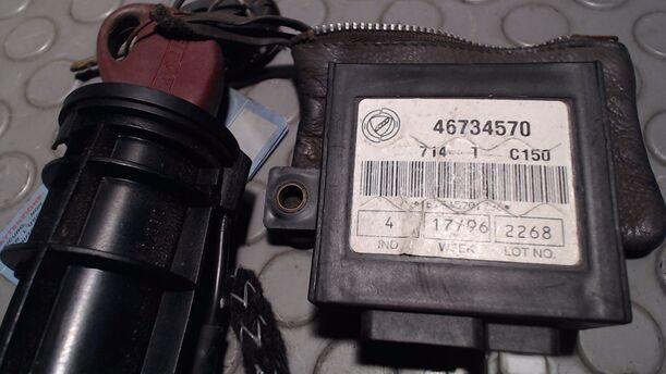 Foto: LENK / ZÜNDSCHLOSS eines Fiat Bravo 1.8 16V