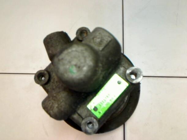 Foto: LENKGETRIEBEPUMPE eines Audi 80 2.0 E