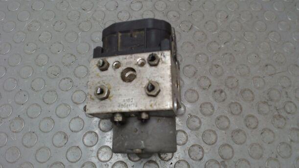 Foto: HAUPTBREMSAGGREGAT ABS eines Fiat Multipla JTD 105