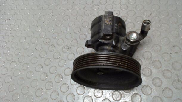 Foto: PUMPE  SERVOLENKUNG eines Fiat Multipla JTD 105
