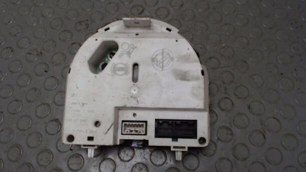 Foto: TACHOEINHEIT eines Fiat Multipla JTD 105