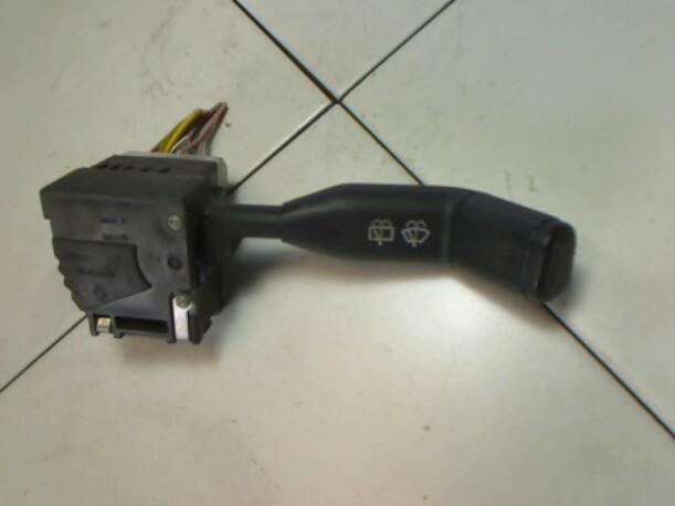 Foto: SCHEIBENWISCHERSCHALTER eines Renault Clio