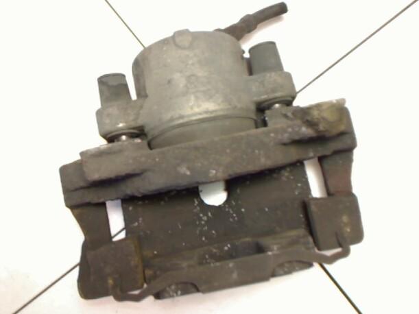 Foto: BREMSSATTEL VORN LINKS eines BMW 523i