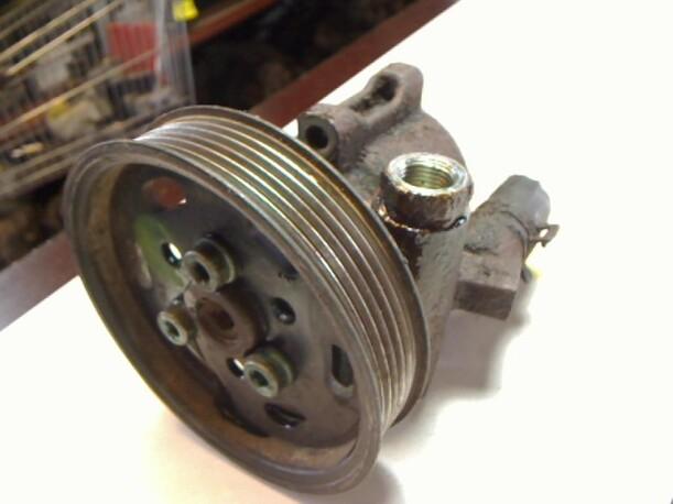 Foto: LENKGETRIEBEPUMPE eines Seat Toledo 1.6