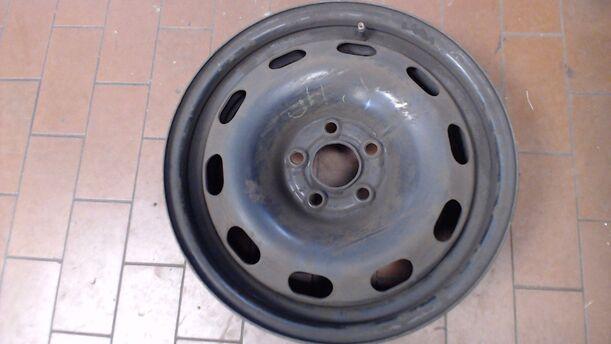 Foto: STAHLFELGE 6X15 ET38 eines Seat Toledo 1.6