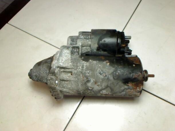 Foto: ANLASSER / STARTER BOSCH eines Opel Omega Caravan 2.0