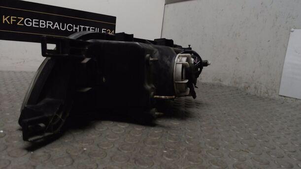 Foto: SCHEINWERFER RECHTS eines Nissan Almera 1.4 S