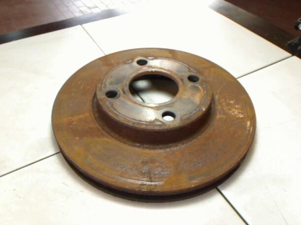 Foto: BREMSSCHEIBE VORN LINKS eines Ford Mondeo
