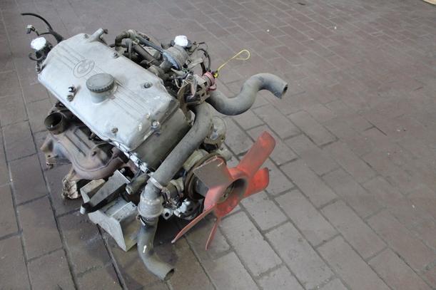 Foto: MOTOR 16 4V (Teileträger) eines BMW 315
