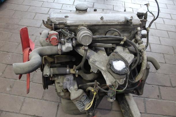 Foto: MOTOR 16 4V (Teileträger) eines BMW 315