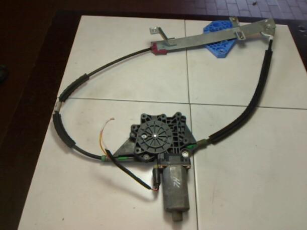 Foto: FENSTERHEBER ELEKTR. HINTEN LINKS eines Ford Mondeo 16V