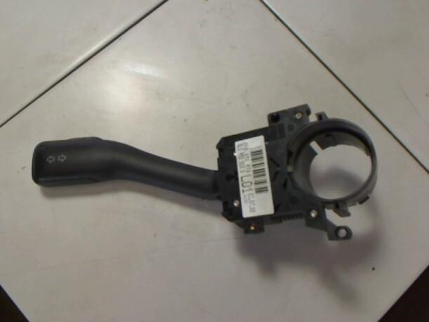 Foto: KOMBISCHALTER L eines Seat Leon 1.9 TDI