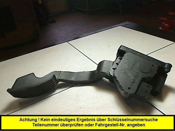 Foto: GASPEDAL eines Opel Corsa 1.2 16V