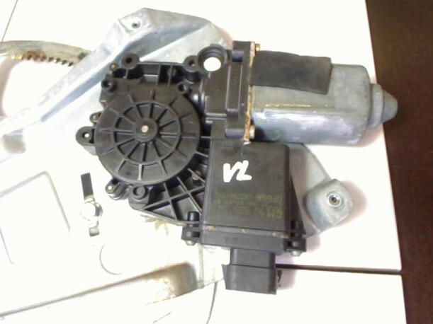 Foto: FENSTERHEBER ELEKTR. VORN LINKS eines Opel Omega Caravan 2.5 V6