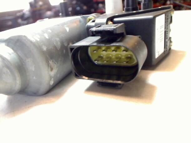 Foto: FENSTERHEBERMOTOR HINTEN LINKS eines Audi A6 2.4